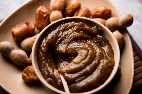9 Hubs Date Tamarind Chutney 120gm Spout pack